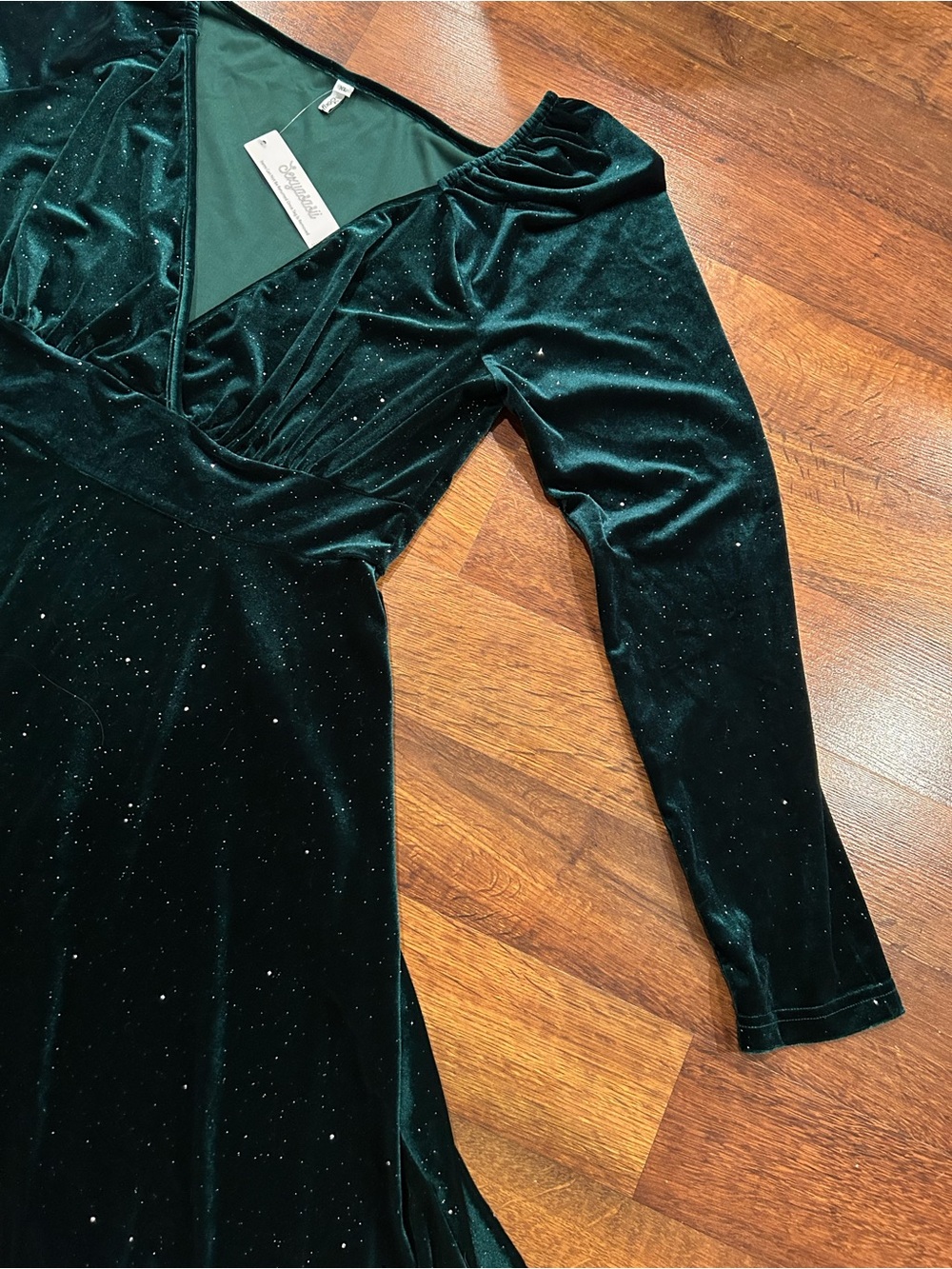 NWT Emerald Green Velvet Dress Womens XL Shimmery Long Sleeve Babydoll V-Neck - Picture 2 of 6